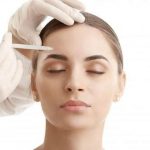 تزریق ژل بهتر است یا بوتاکس؟ مقایسه مزایا و معایب