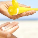 راهنمای انتخاب ضد افتاب مناسب برای انواع پوست خشک و چرب
